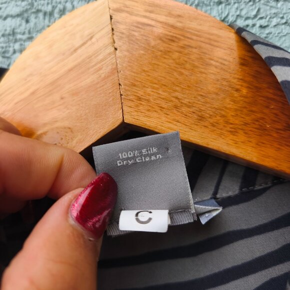 y2k Ann Taylor Stretch Silk Ruffle Zebra Sleeveless Blouse sz 0 Black Gray - Picture 6 of 9